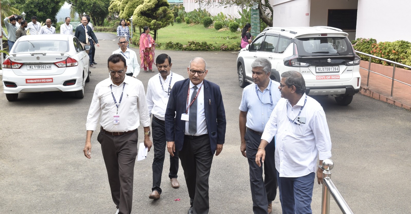 Secretary (ICAR) Visits ICAR-IISR, Reviews Research Facilities and Witnesses Launch of New Technologies